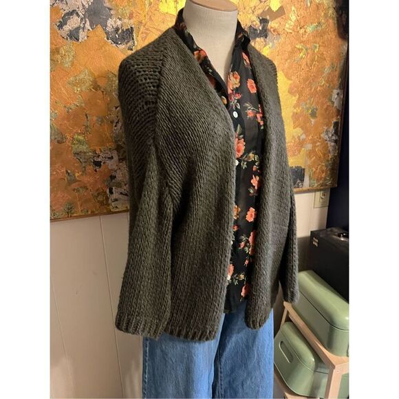 Nina Kendosa Paris Chunky Knit Green Knit Slouchy Sweater OS - Picture 6 of 9